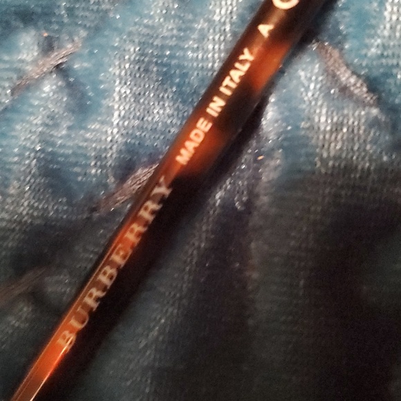 Burberry sunglasses - Picture 4 of 5